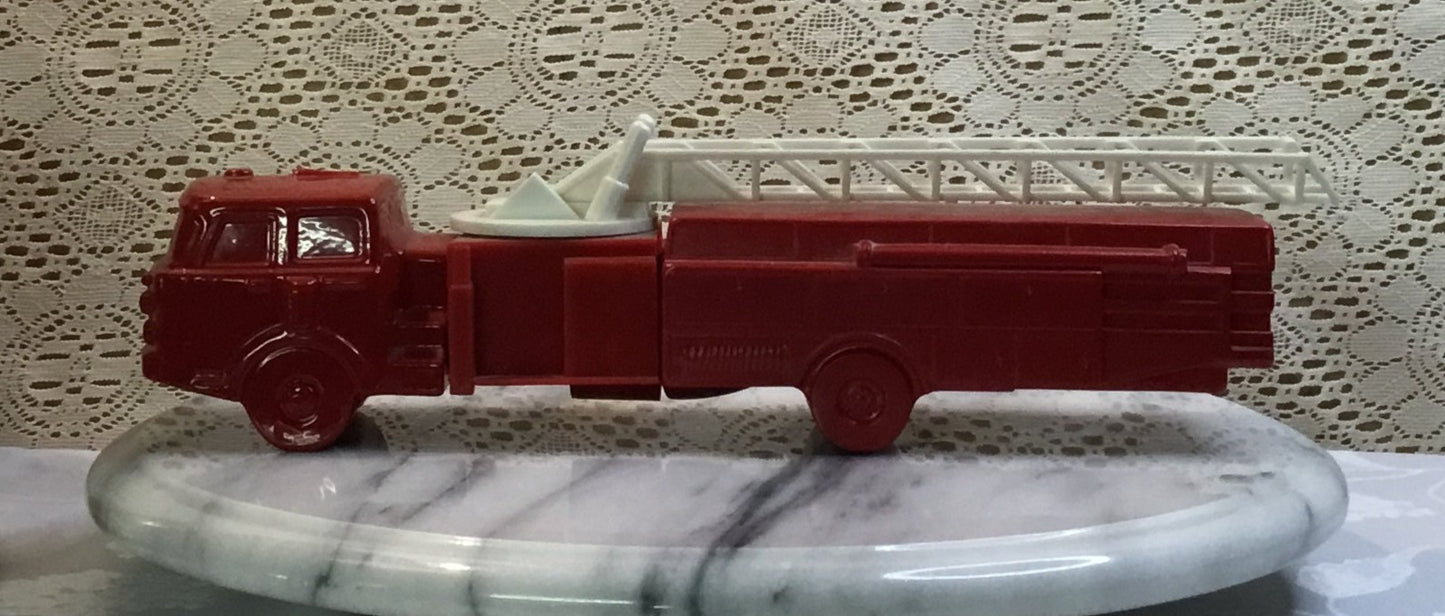 Avon 'The Red Sentinel' After Shave Set