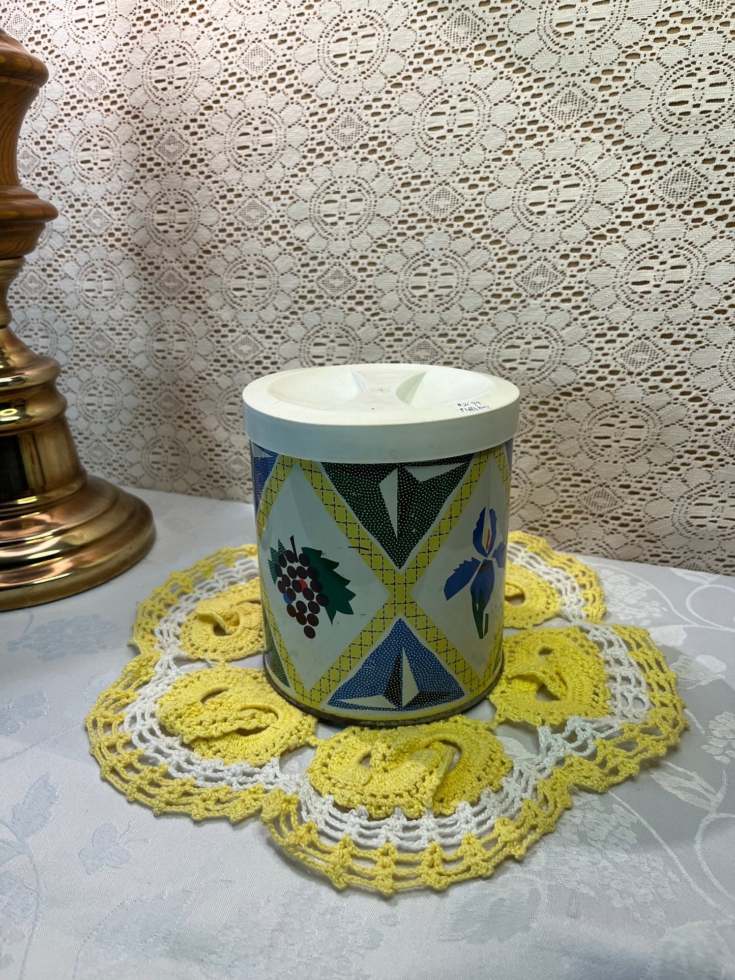 Fluffo Lard Tin with Diamond Pattern - Unique Thrifting Chilliwack