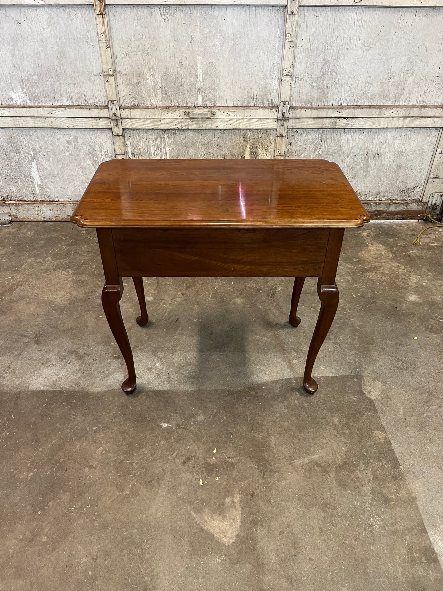 Stickley Queen Anne Lowboy Dressing Table